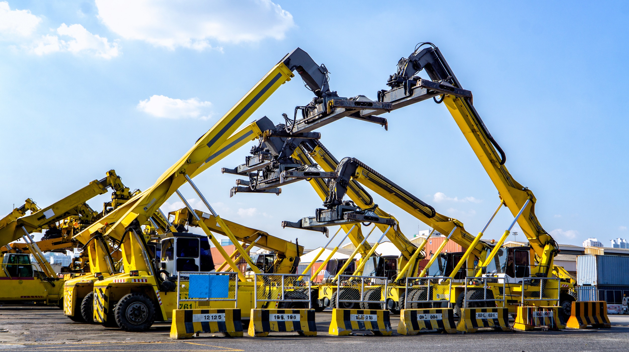 que son gruas autocargantes